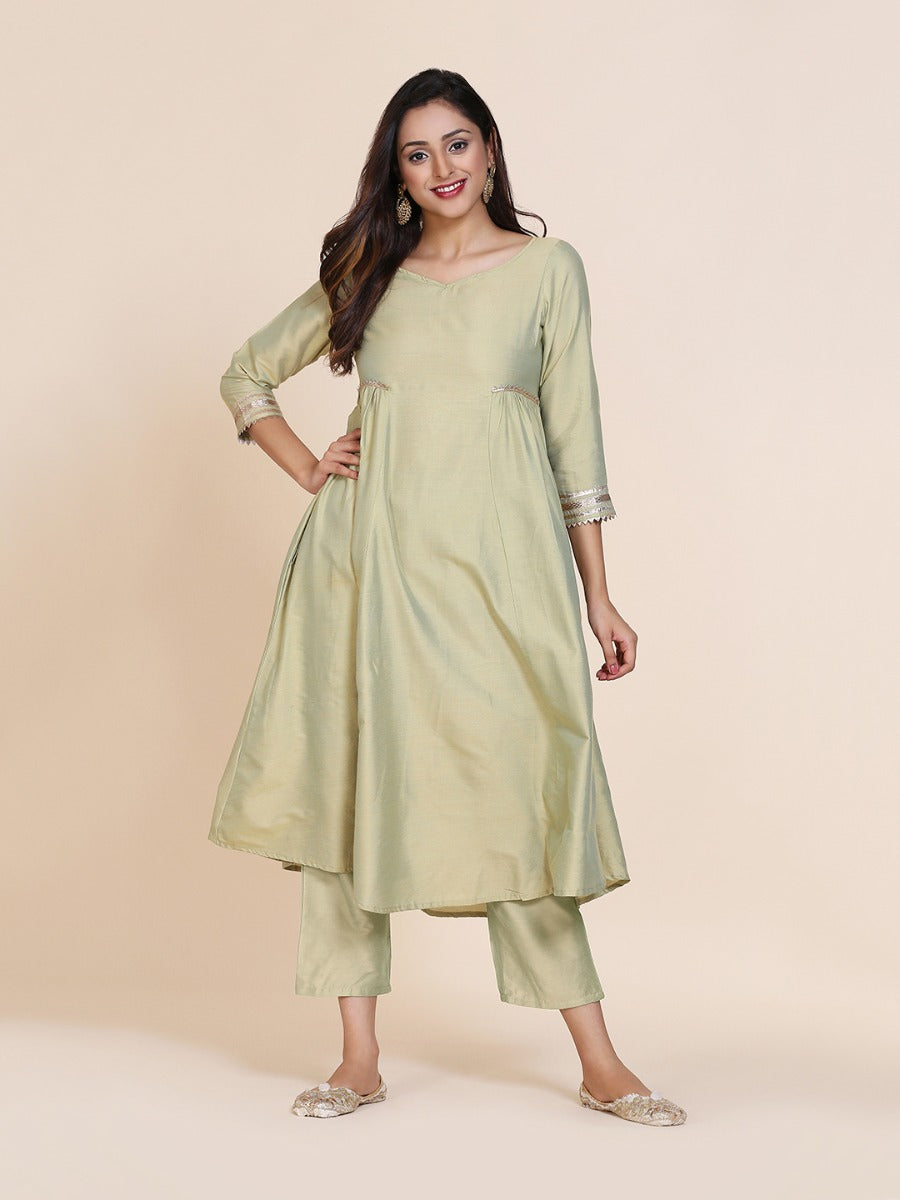 Abhishti cotton silk kurta with sweetheart neckline & side gathers