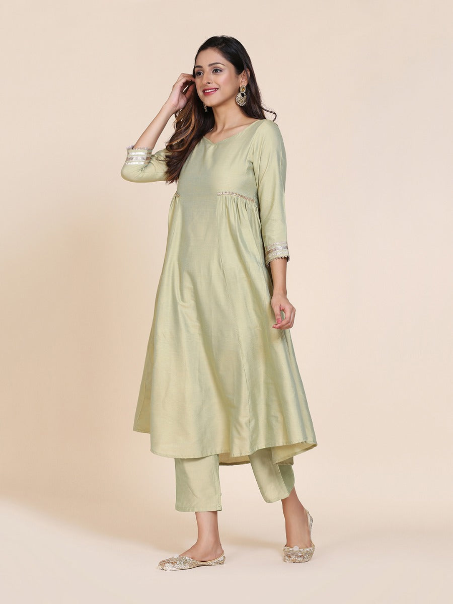 Abhishti cotton silk kurta with sweetheart neckline & side gathers