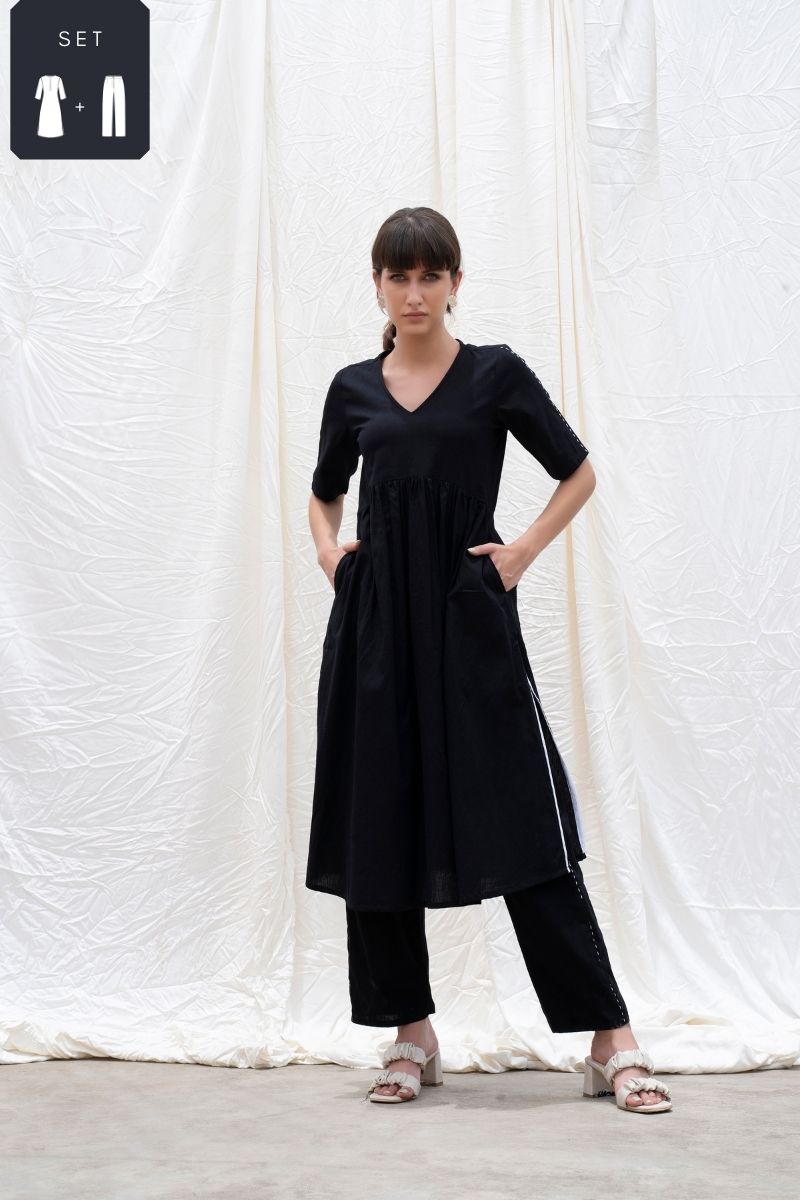 Midnight Black Mangalgiri Gathered Kurta With Pants